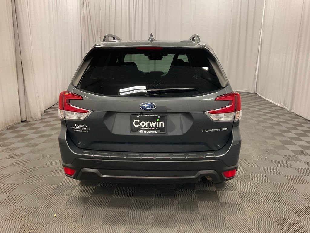 Used 2020 Subaru Forester Premium image 5