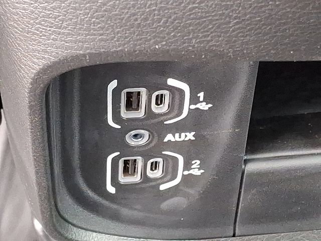 Used 2024 RAM 2500 Tradesman w/ Chrome Appearance Group image 18