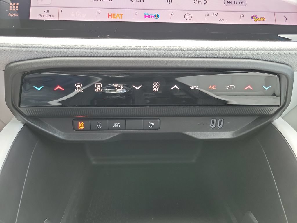 New 2026 Jeep Cherokee Laredo AWD/4WD image 20