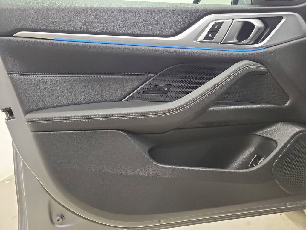 Used 2025 BMW i4 eDrive40 image 22