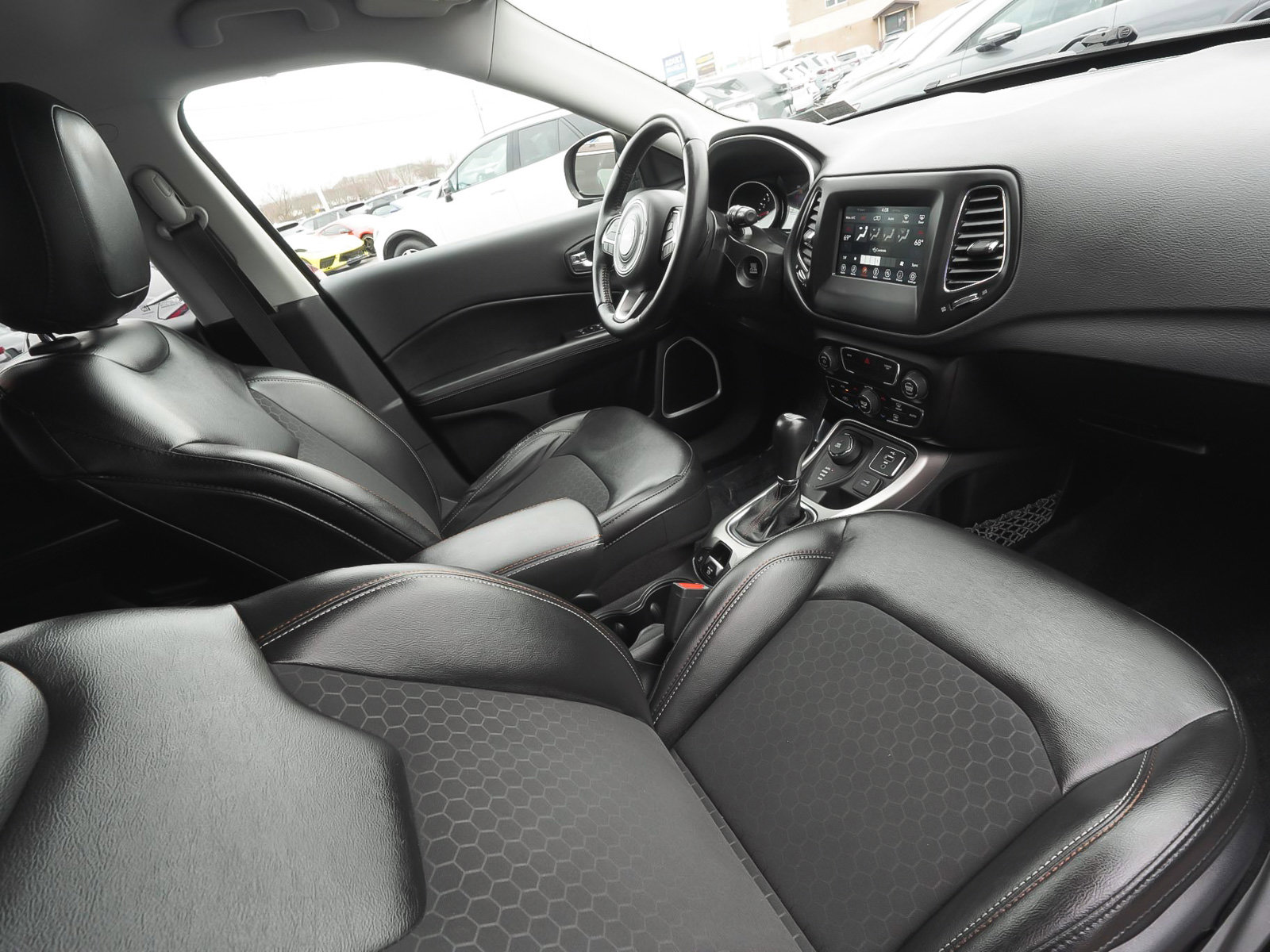 Used 2019 Jeep Compass Latitude w/ Popular Equipment Group image 40