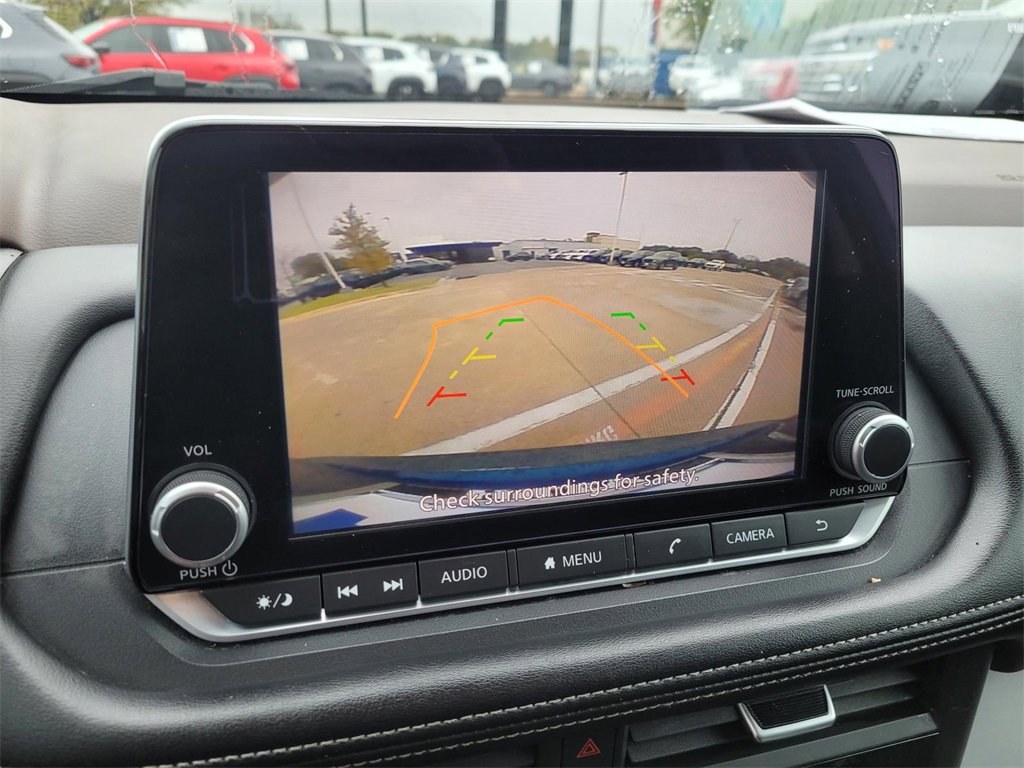 Used 2023 Nissan Rogue S image 22