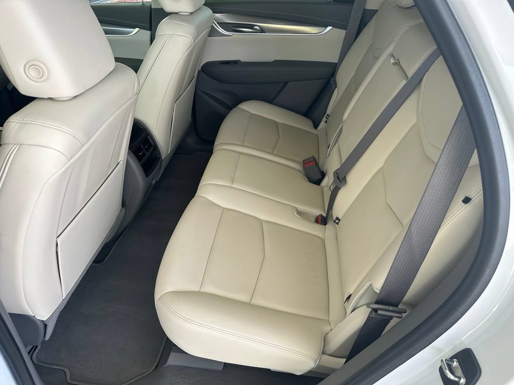 Certified 2022 Cadillac XT5 Premium Luxury w/ Technology Package FWD image 31