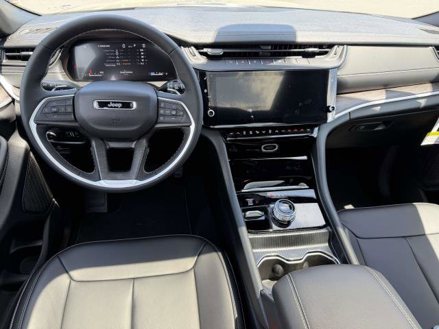 New 2026 Jeep Grand Cherokee L Limited AWD/4WD image 11