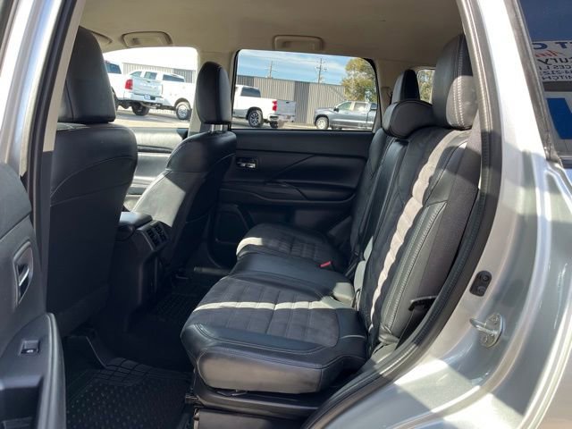 Used 2020 Mitsubishi Outlander SE image 33
