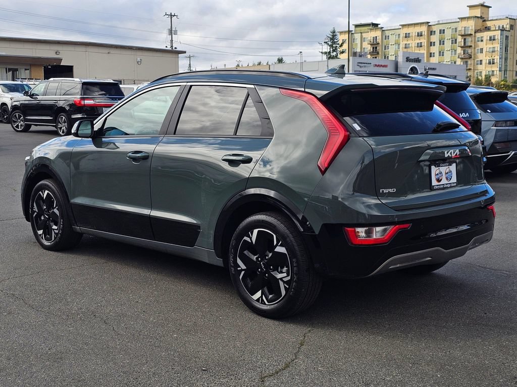 Used 2025 Kia Niro Wind w/ Wind Preserve Package FWD image 5