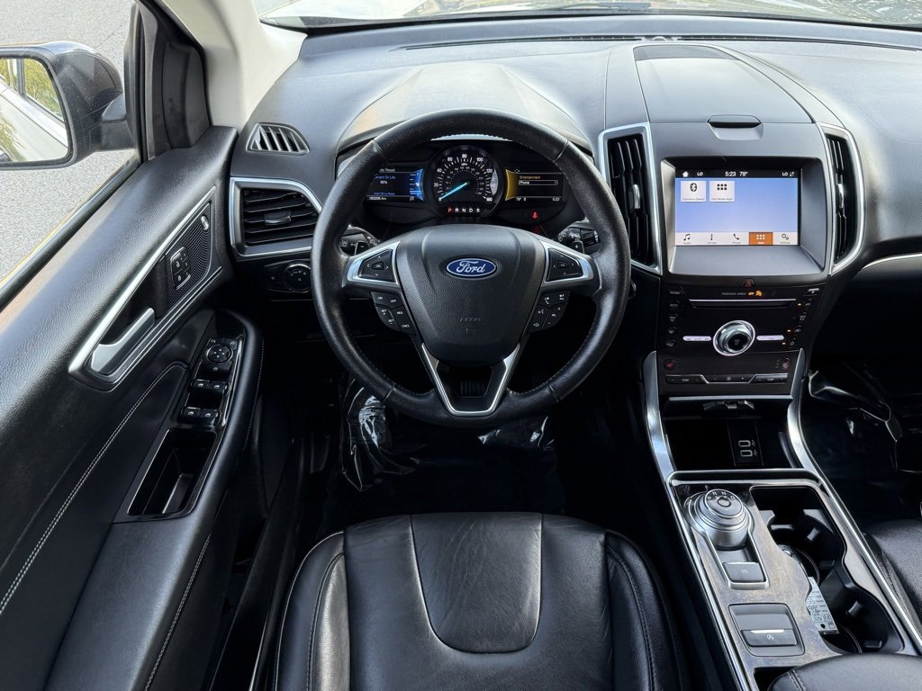 Used 2019 Ford Edge Titanium image 24