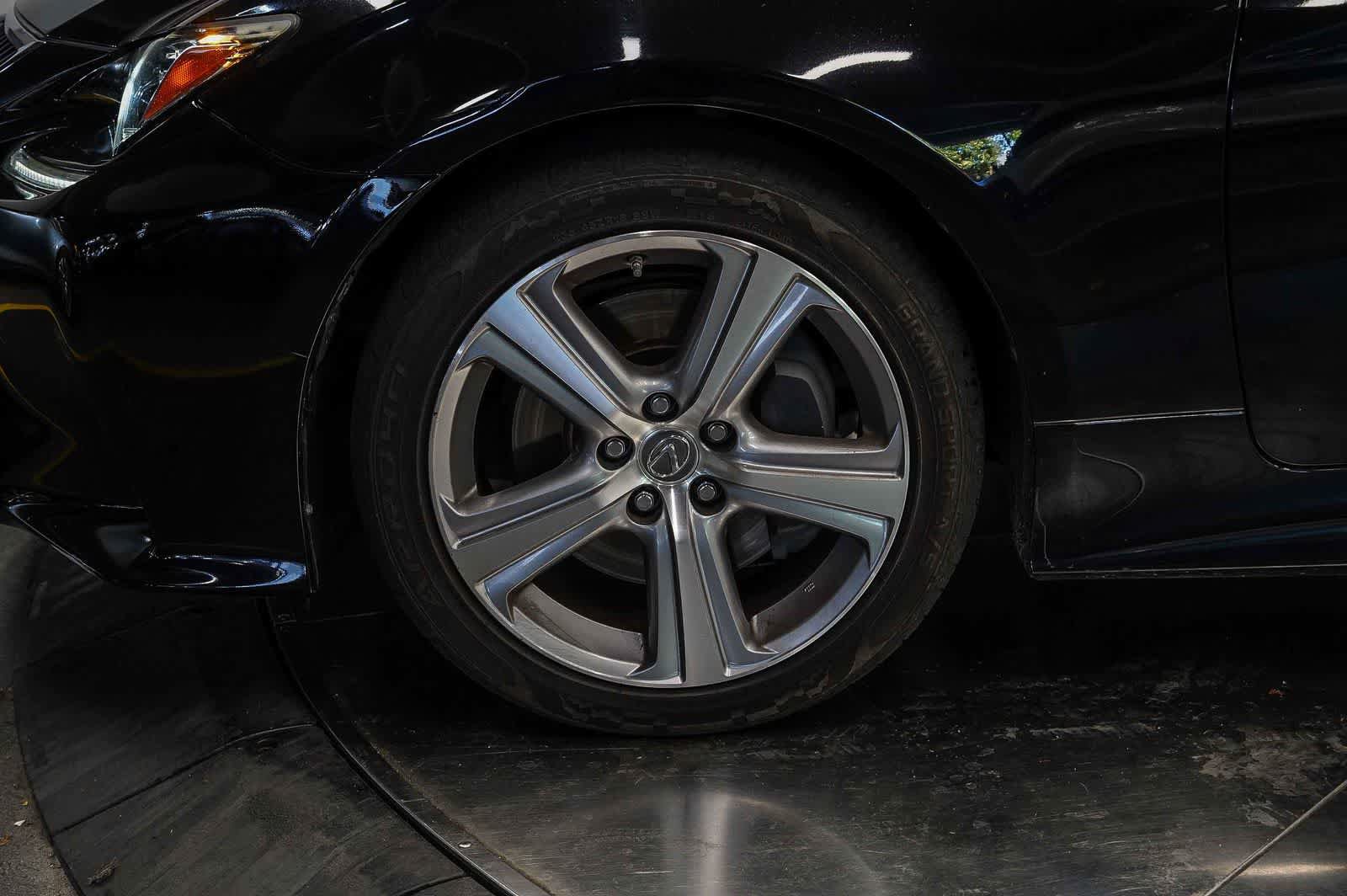 Used 2016 Lexus RC 200t w/ Premium Package RWD image 9