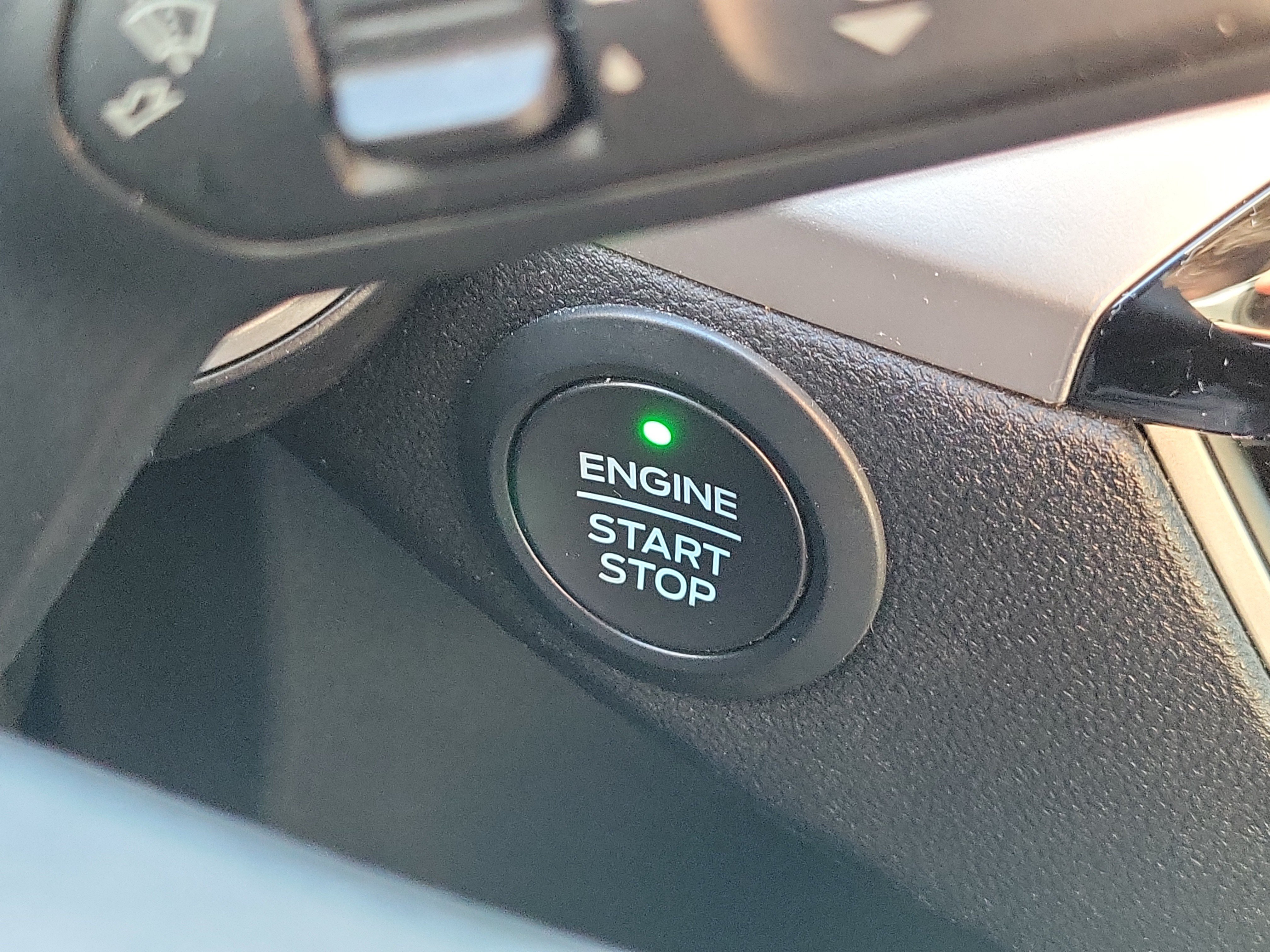 Used 2020 Ford Escape SE AWD/4WD image 31