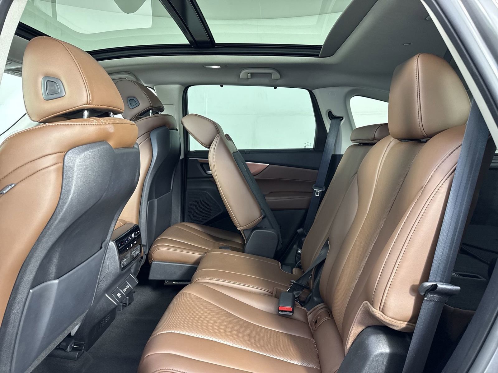 Used 2023 Acura MDX SH-AWD w/ Technology Package image 24