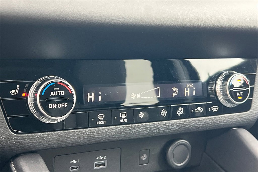 New 2025 Mitsubishi Outlander SE image 22