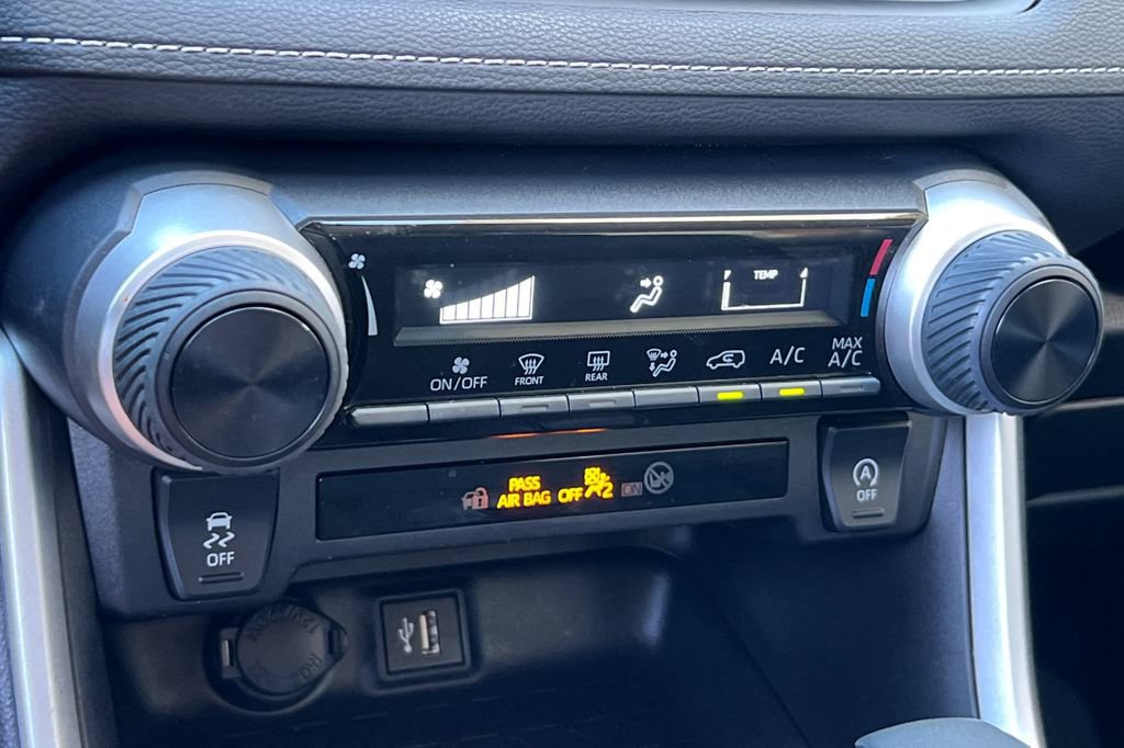 Certified 2024 Toyota RAV4 LE AWD/4WD image 22