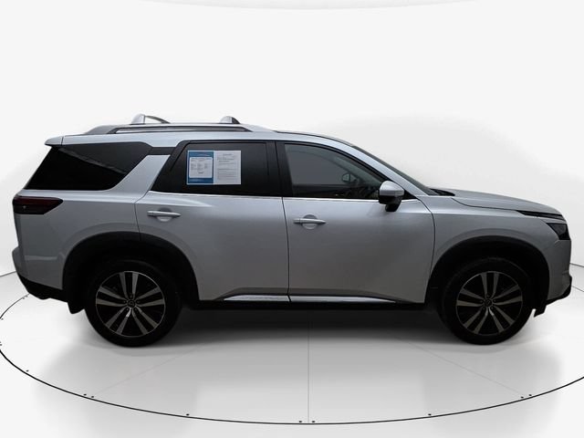 Used 2025 Nissan Pathfinder Platinum w/ Cargo Package FWD image 5