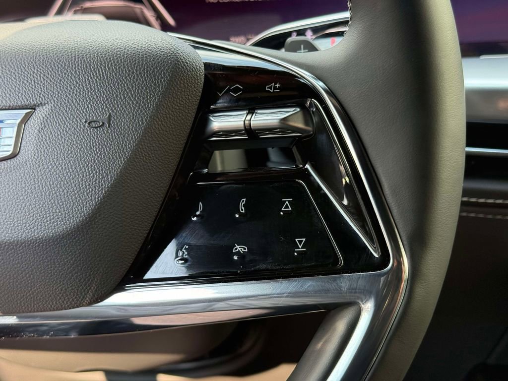 Used 2026 Cadillac Escalade 4WD w/ LPO, Floor Liner Package image 31
