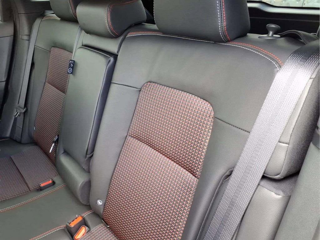 New 2026 Nissan Kicks SR FWD image 15