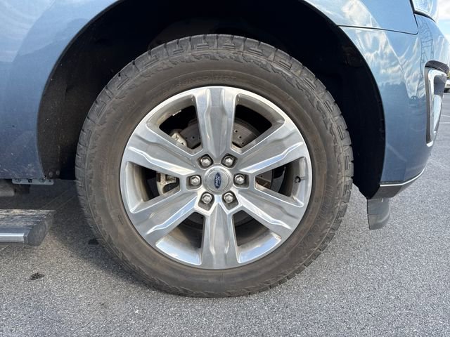 Used 2018 Ford Expedition Limited image 11