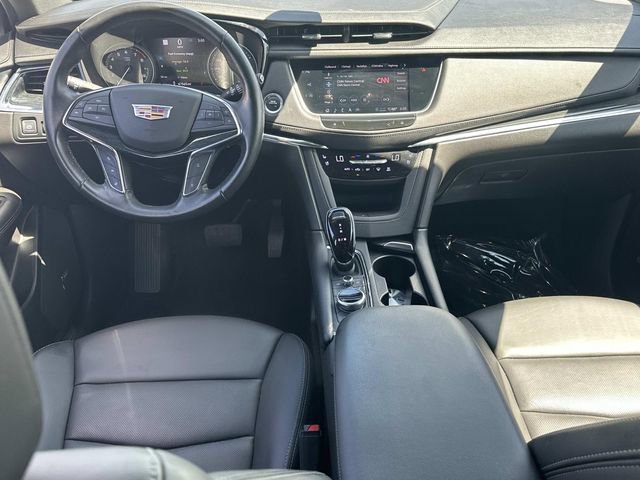 Certified 2022 Cadillac XT5 Premium Luxury w/ Technology Package FWD image 17