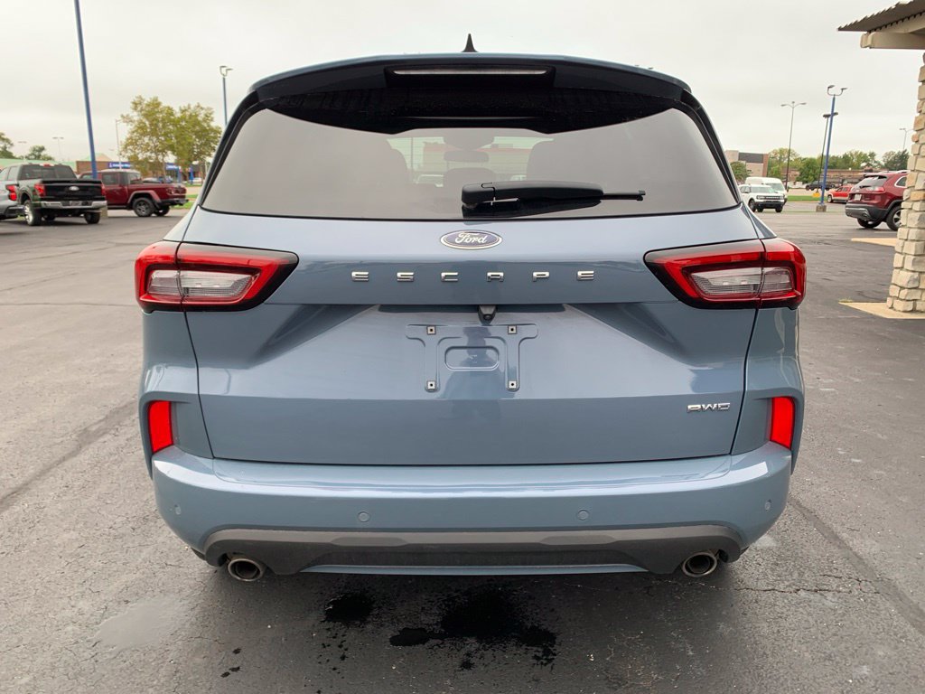 Certified 2023 Ford Escape ST-Line w/ Tech Pack #1 AWD/4WD image 5