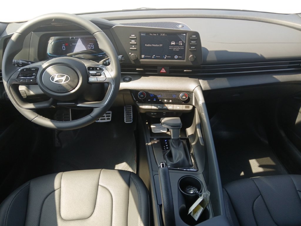 New 2026 Hyundai Elantra SEL Sport FWD image 10