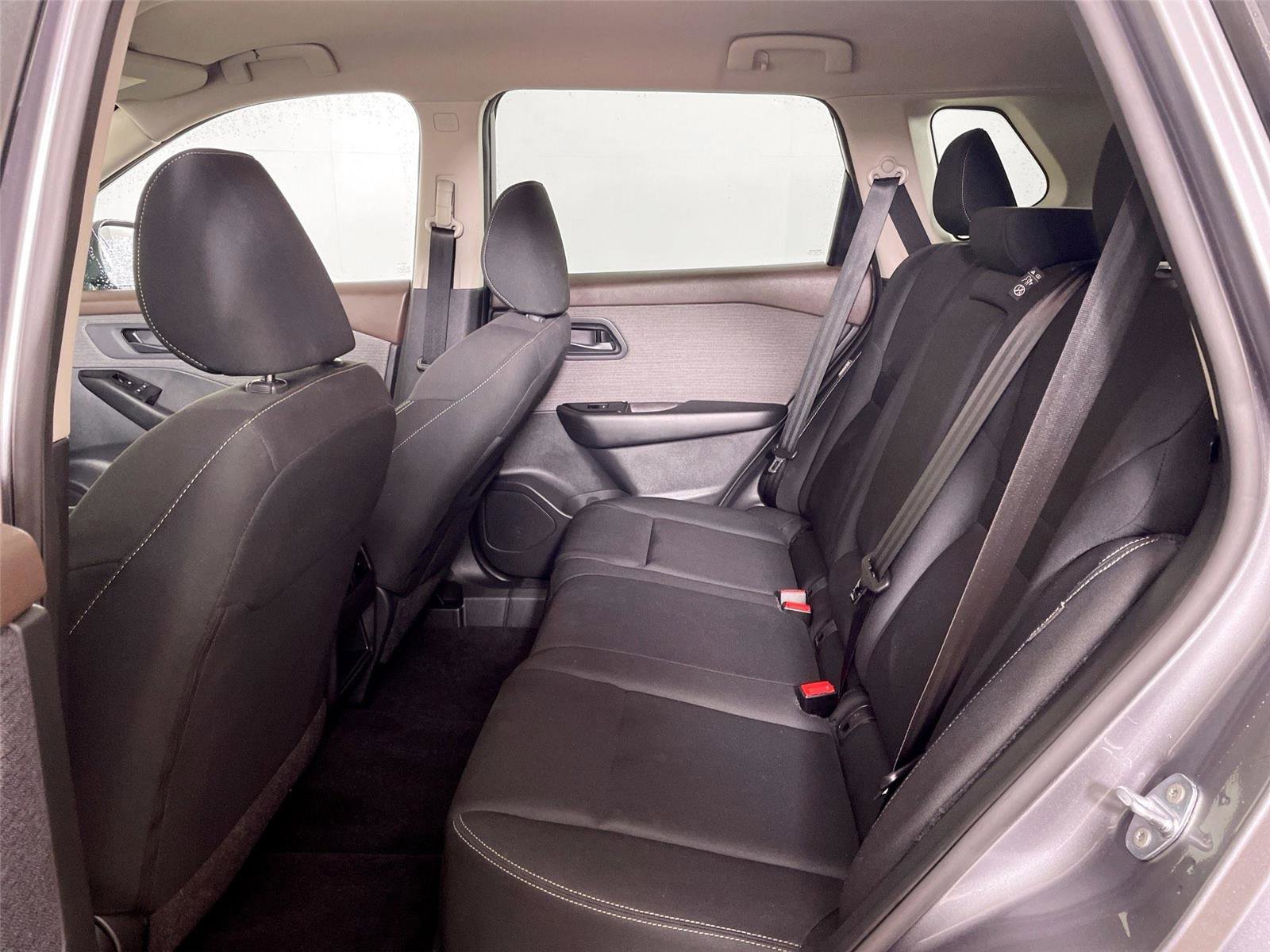 Used 2023 Nissan Rogue S AWD/4WD image 11