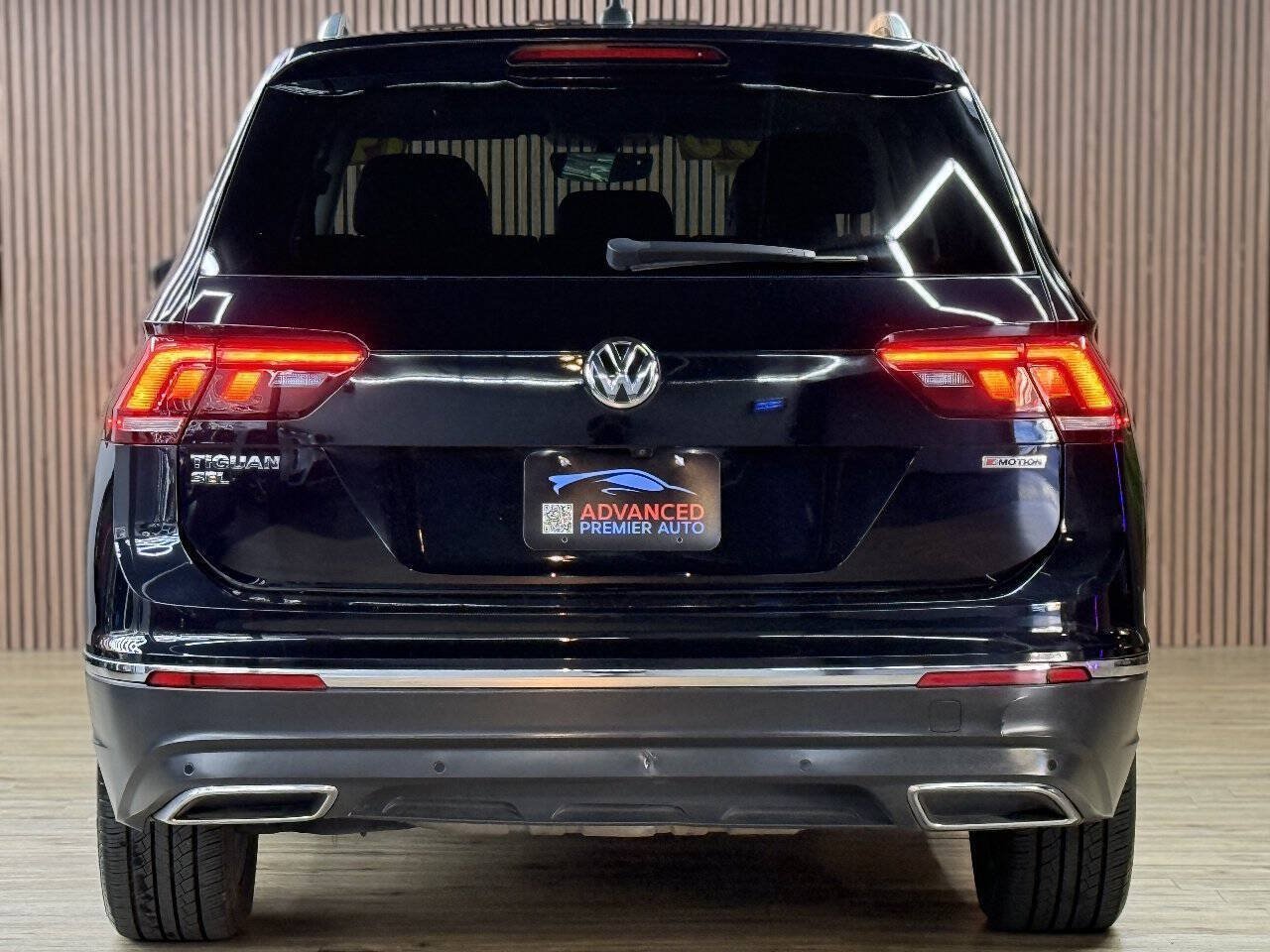Used 2019 Volkswagen Tiguan SEL w/ 3rd Row Seat Package AWD/4WD image 16