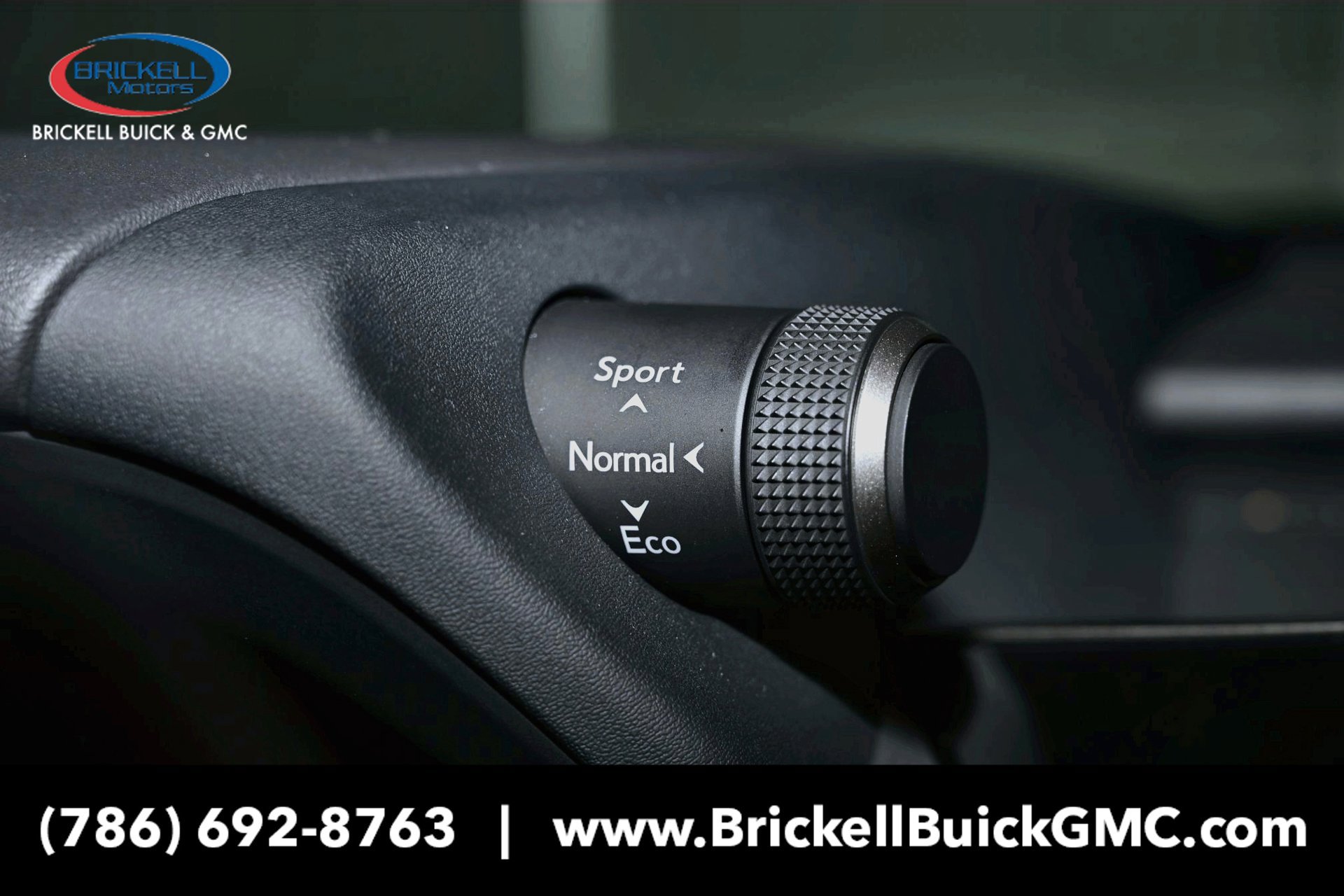 Used 2025 Lexus UX 300h FWD w/ Accessory Package (Z1) image 25
