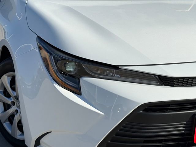Used 2025 Toyota Corolla LE FWD image 3