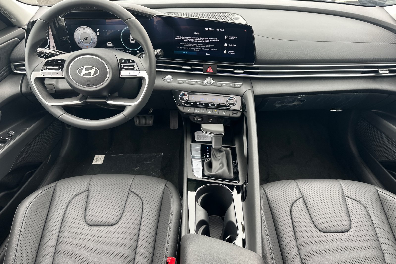 New 2026 Hyundai Elantra Limited FWD image 14