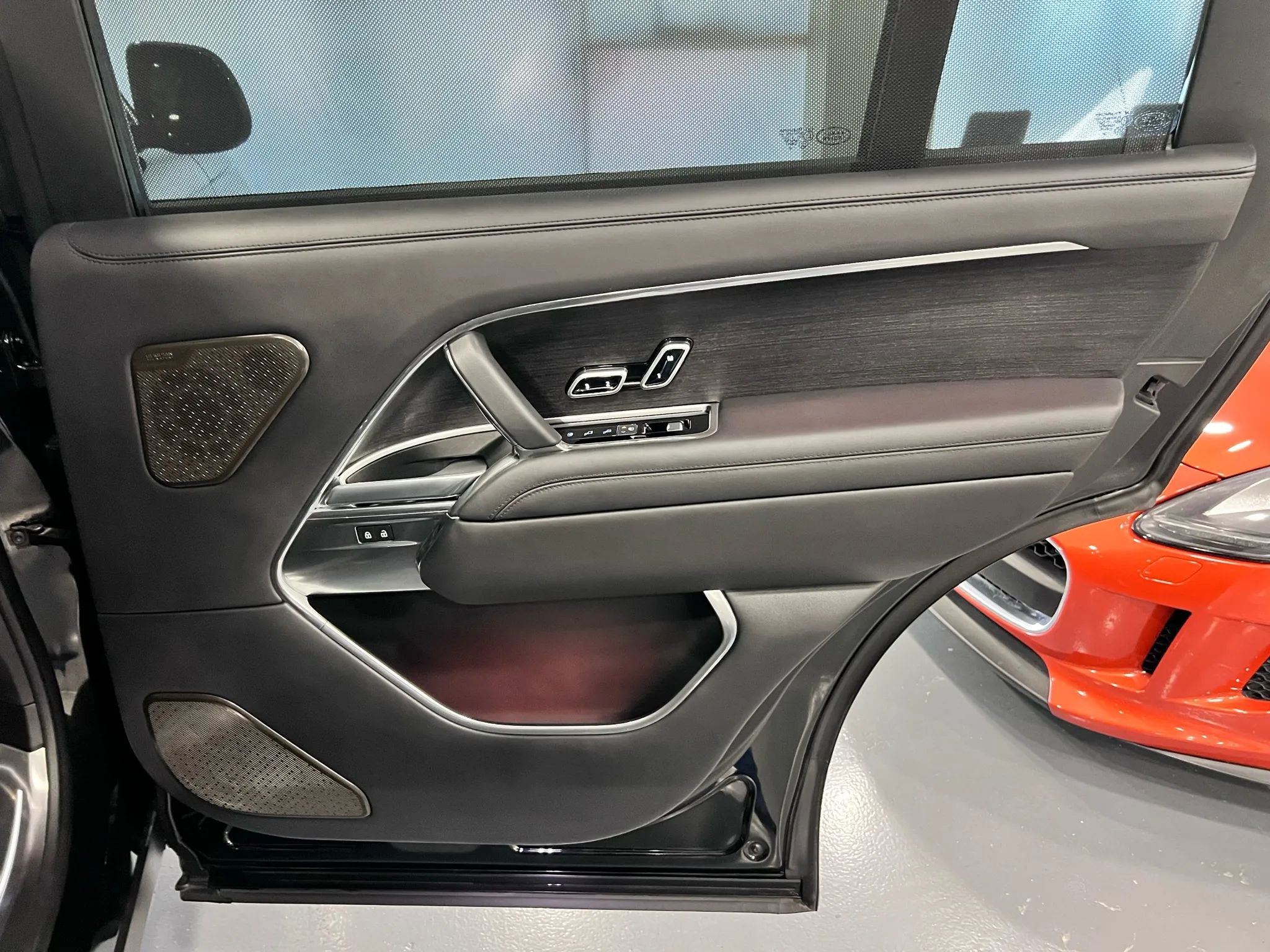 Used 2023 Land Rover Range Rover Long Wheelbase Autobiography image 50