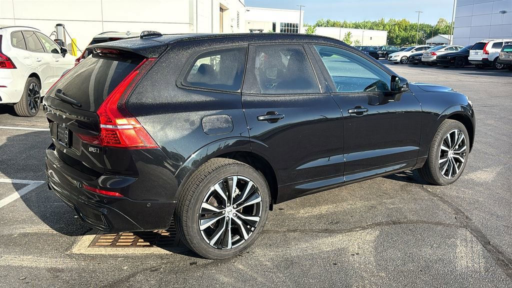 Certified 2025 Volvo XC60 B5 Plus AWD/4WD image 28