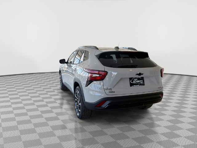 New 2026 Chevrolet Trax RS w/ Sunroof Package FWD image 8