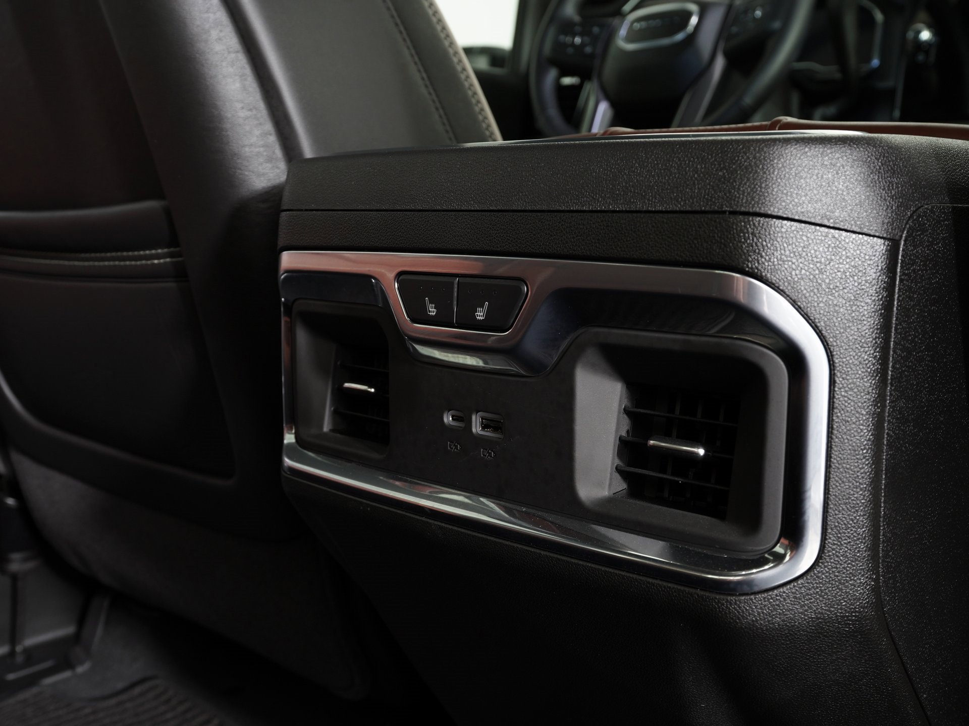 Used 2025 GMC Sierra 3500 Denali Ultimate image 11