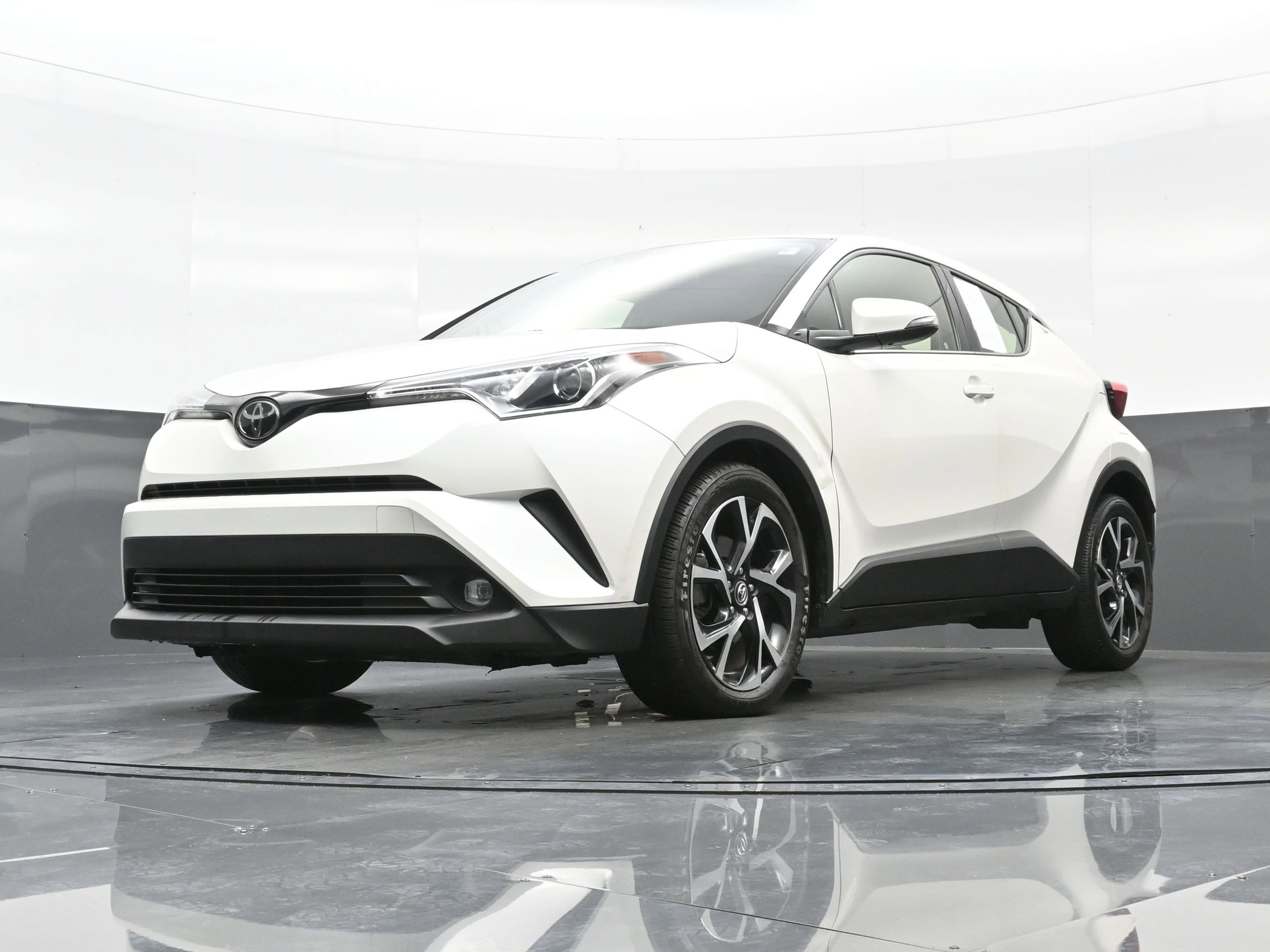 Used 2019 Toyota C-HR Limited image 26