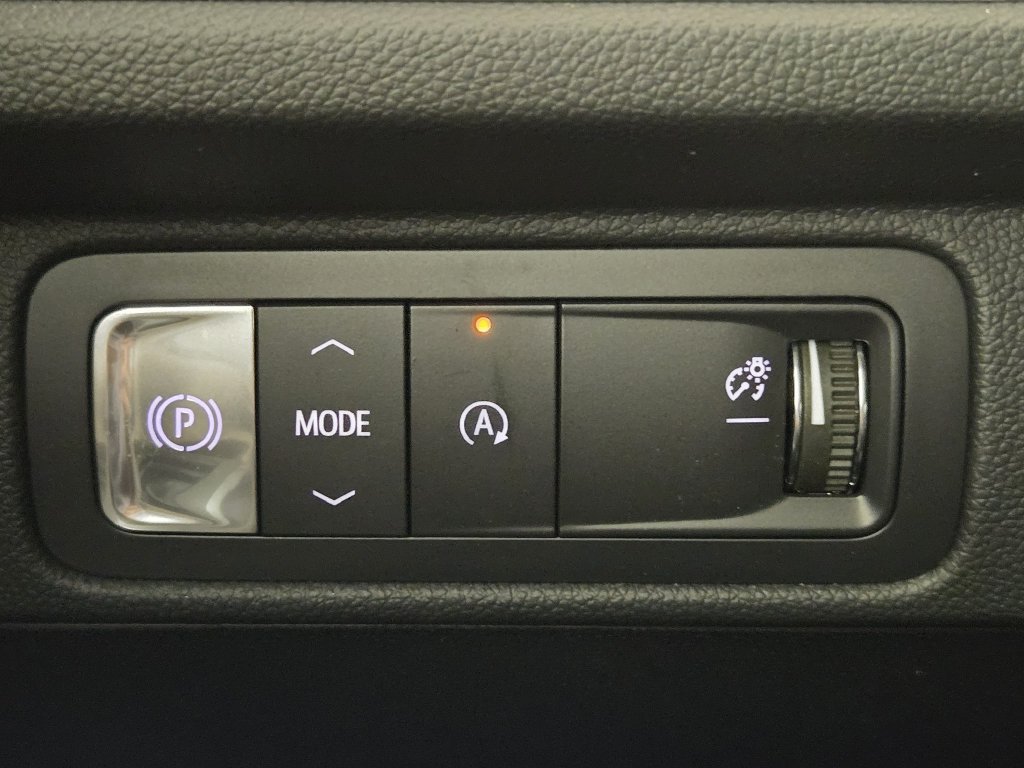 New 2026 Chevrolet Traverse LT w/ Midnight/Sport Edition FWD image 23