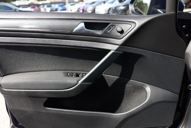 Used 2018 Volkswagen GTI SE FWD image 44
