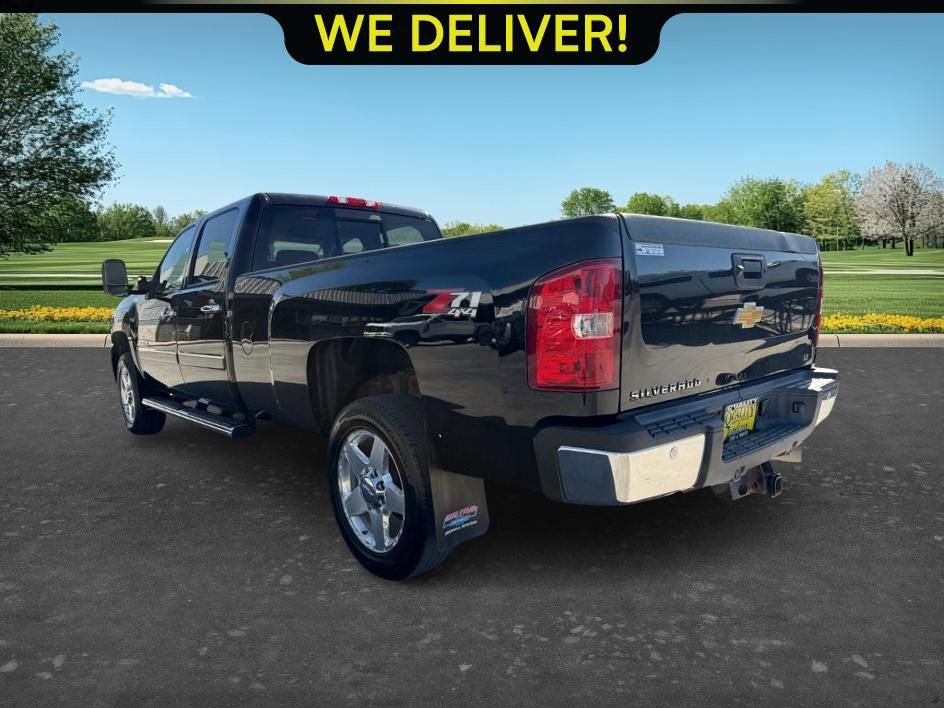 Used 2013 Chevrolet Silverado 2500 LT w/ Custom Sport Truck Package AWD/4WD image 3