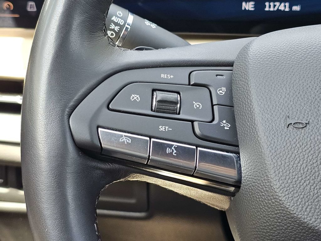 Certified 2024 Cadillac XT4 Premium Luxury FWD image 31