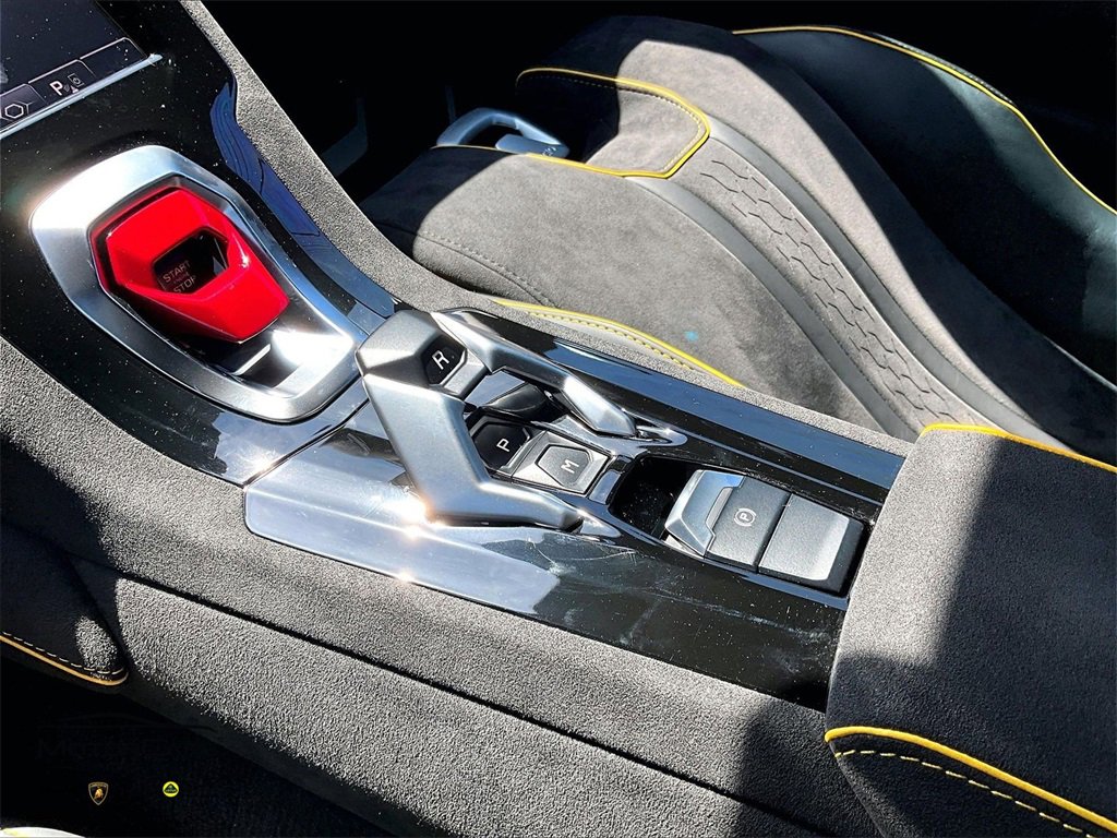 Used 2023 Lamborghini Huracan Sterrato image 15