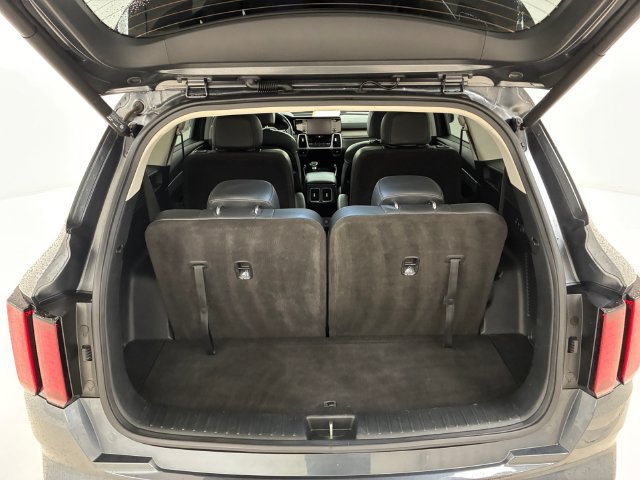 Used 2021 Kia Sorento EX w/ Panoramic Sunroof Package AWD/4WD image 17