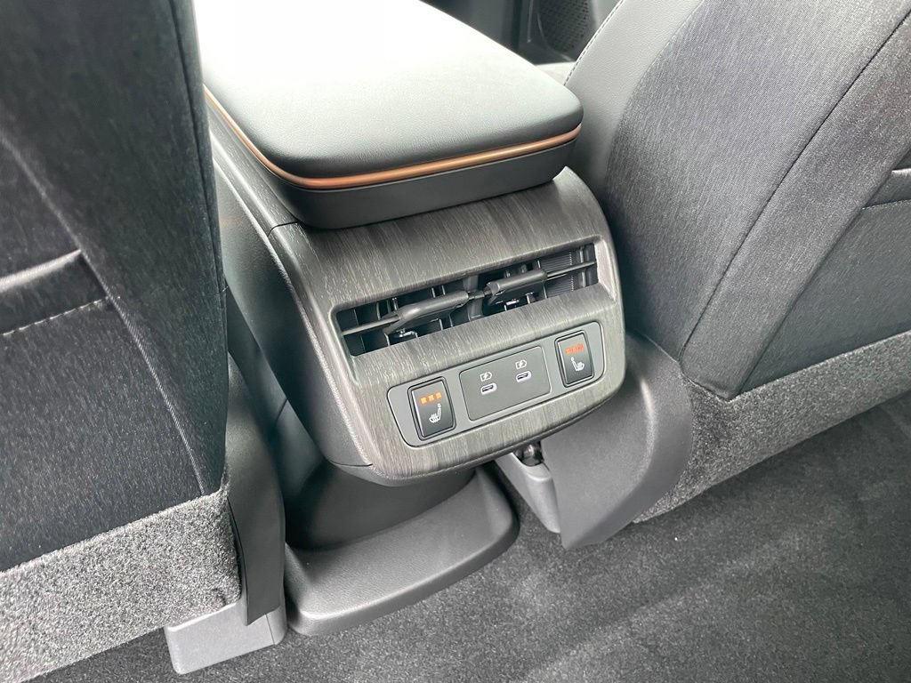 Certified 2023 Nissan Ariya AWD image 9