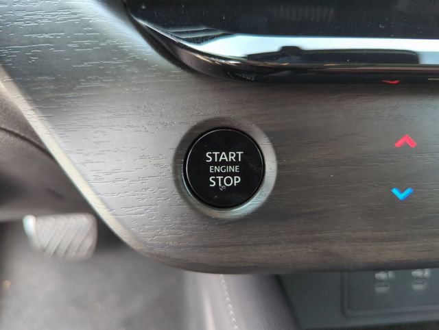 Certified 2025 Nissan Murano SV image 44