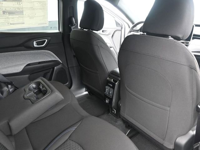 Used 2025 Jeep Compass Sport image 15