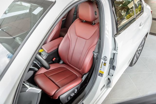 Used 2022 BMW M340i xDrive M340i xDRIVE - WHITE ON RED - w/ Driving Assistance Package image 14