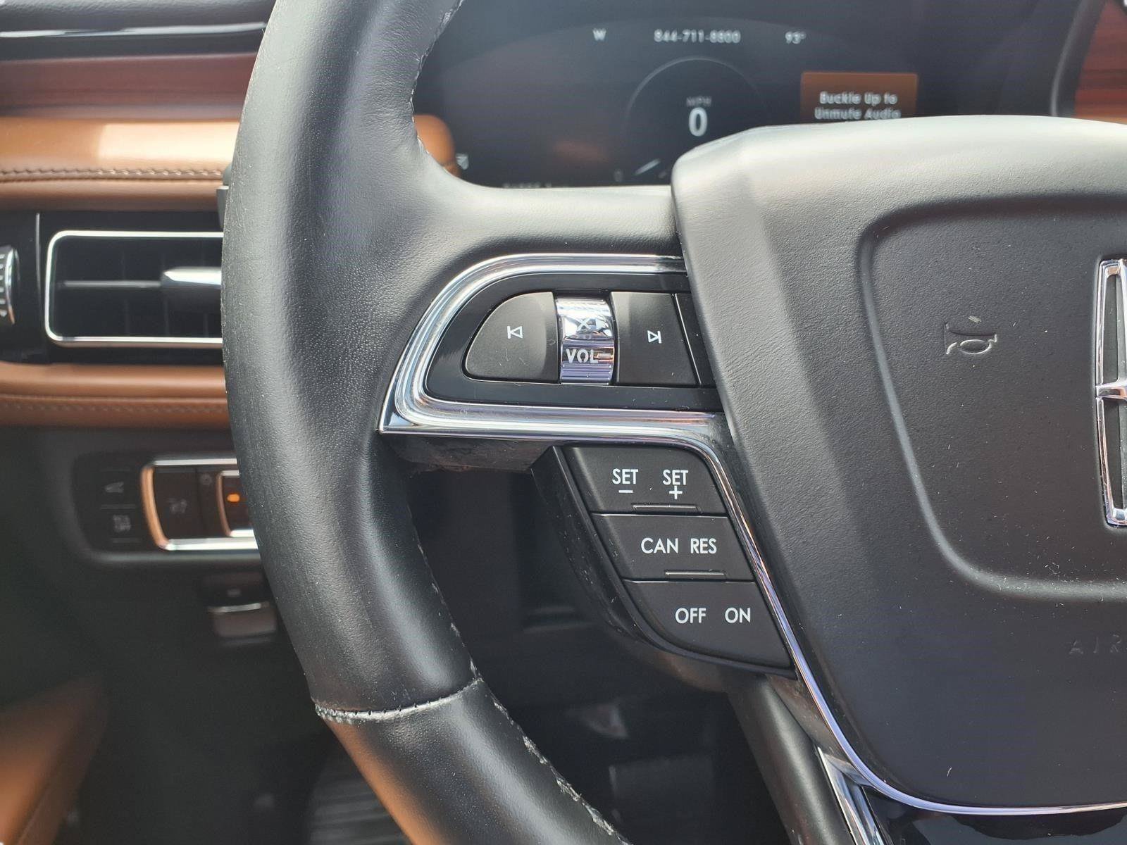 Used 2023 Lincoln Nautilus Reserve FWD image 9