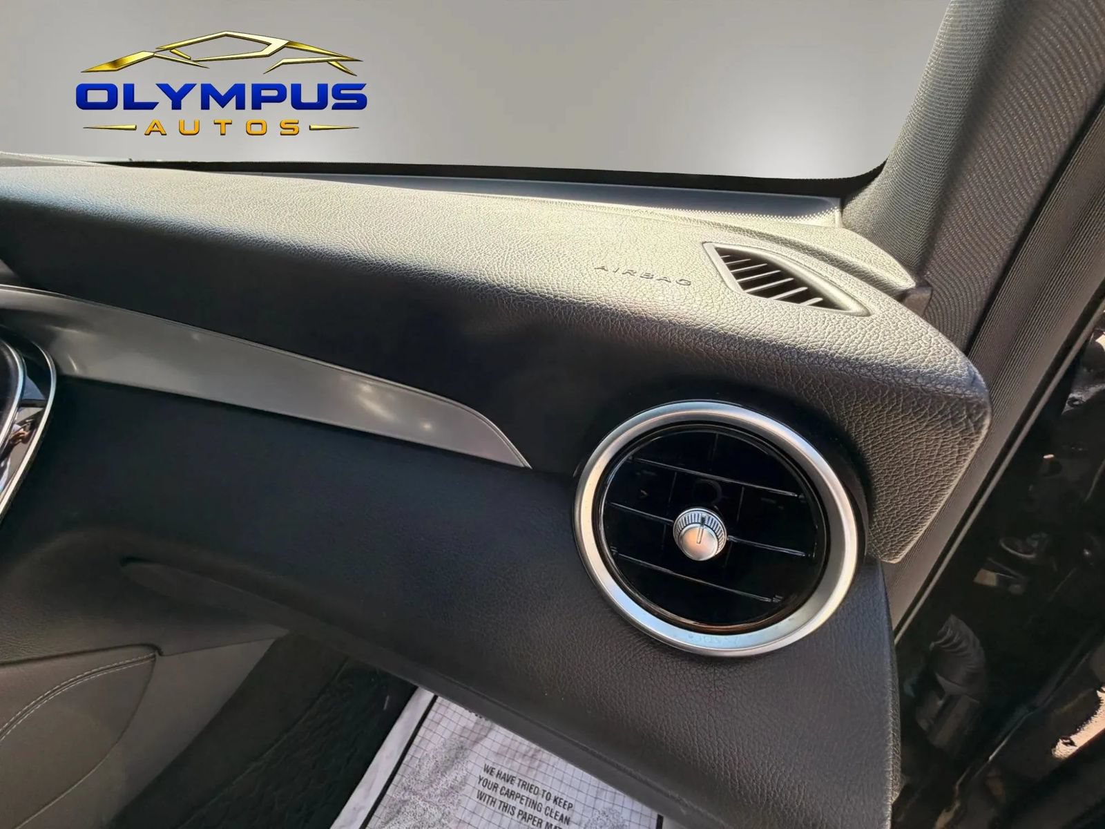 Used 2019 Mercedes-Benz GLC 300 4MATIC w/ Premium Package image 33