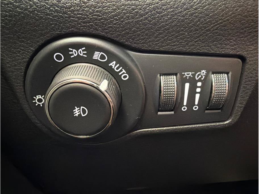 Used 2024 Jeep Compass Limited AWD/4WD image 30