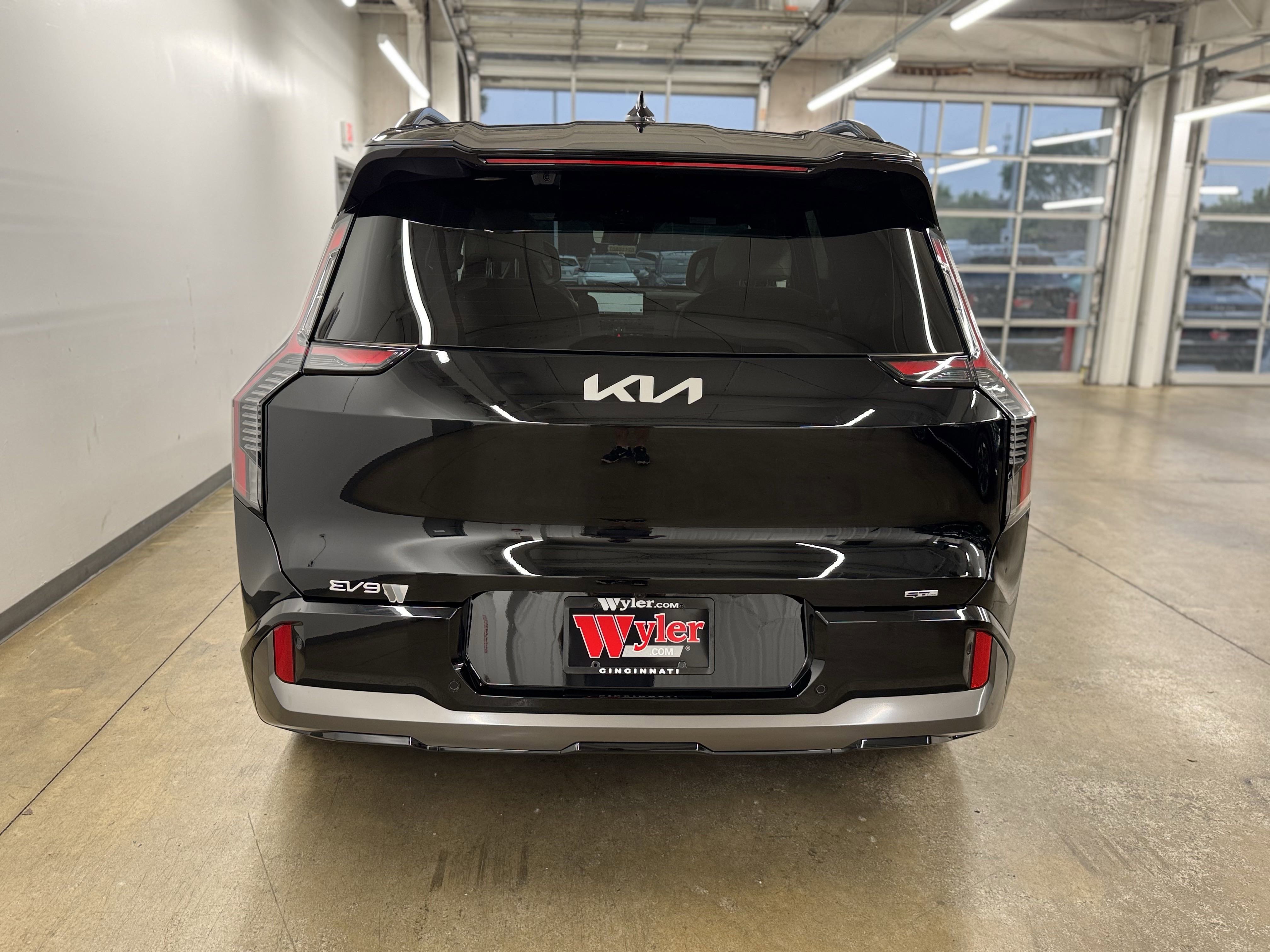 New 2026 Kia EV9 GT-Line image 9