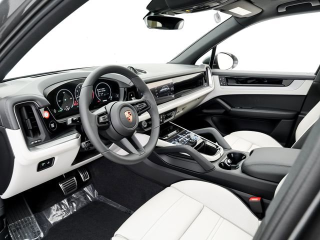 New 2026 Porsche Cayenne S image 4