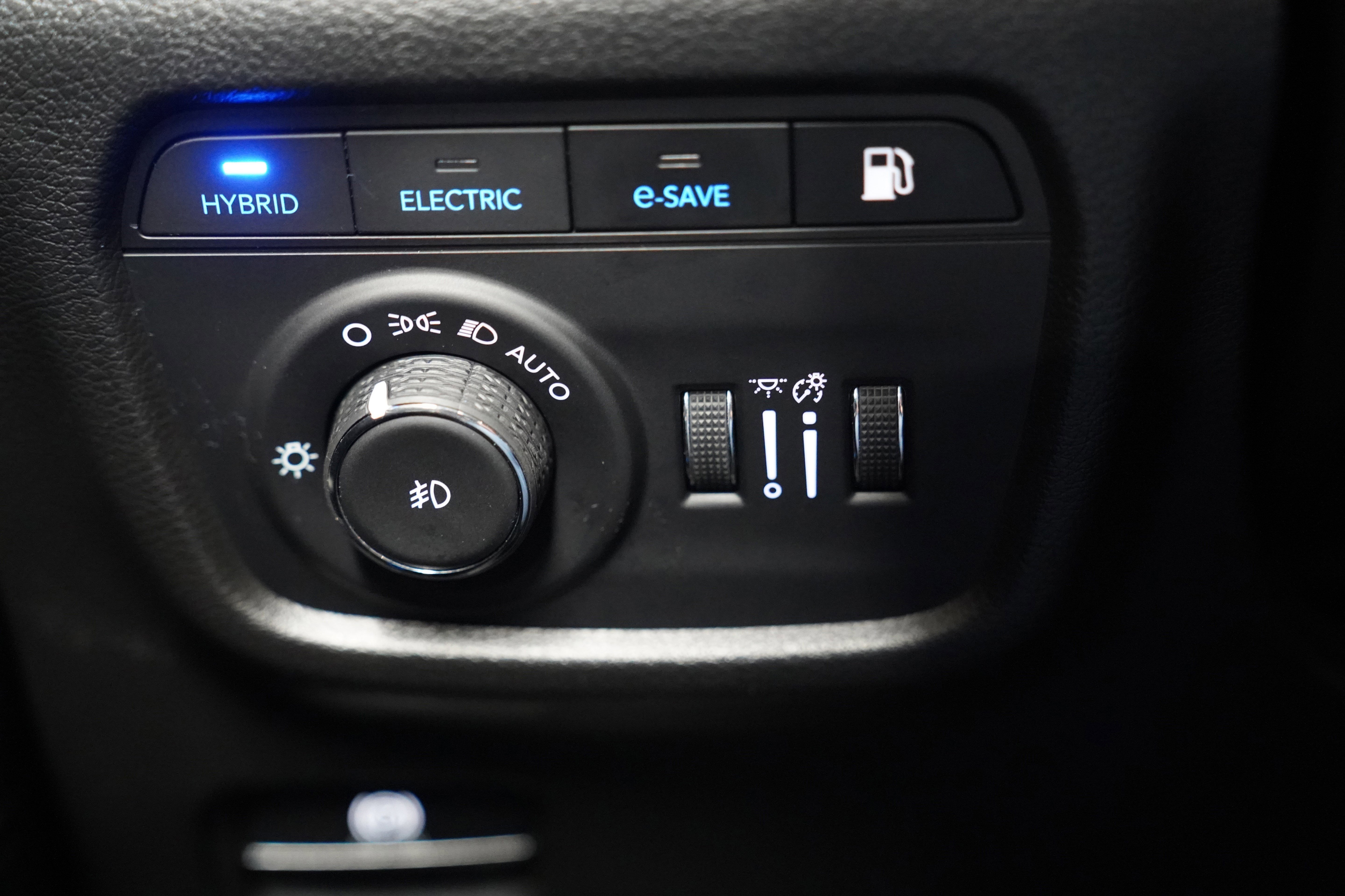 Used 2023 Jeep Grand Cherokee Overland w/ Advanced Protech Group III image 30