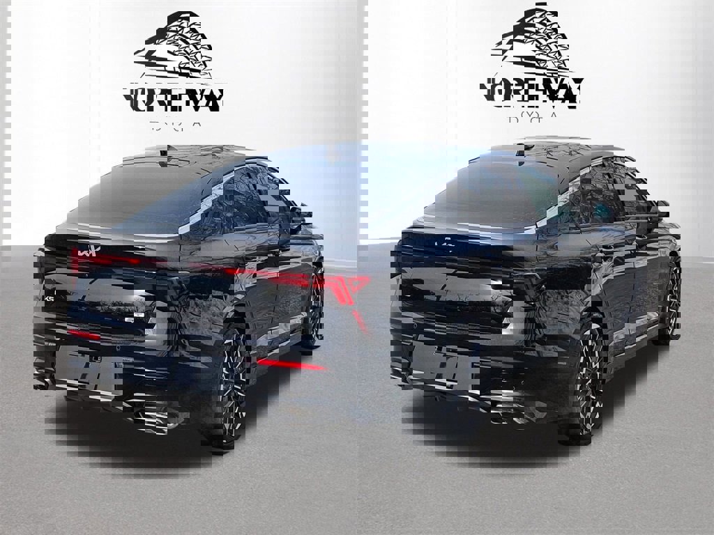 Used 2025 Kia K5 GT image 4